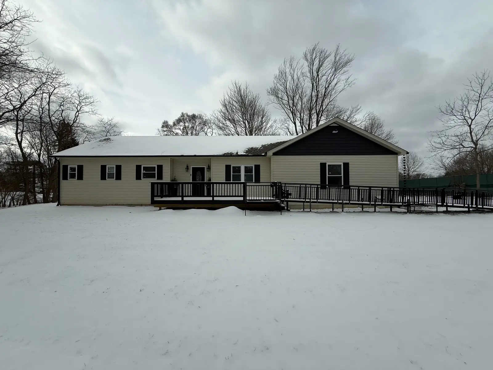 Maple Manor of Hamburg — assisted living home in Livingston County Michigan